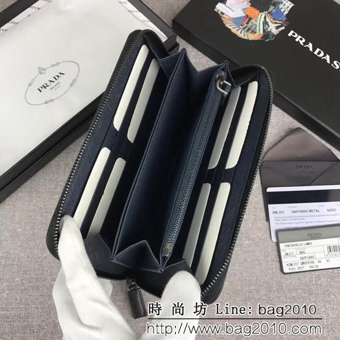 PRADA普拉達 專櫃最新爆款 十字紋牛皮 男士大號單拉鏈錢包 2ML317 DD1862